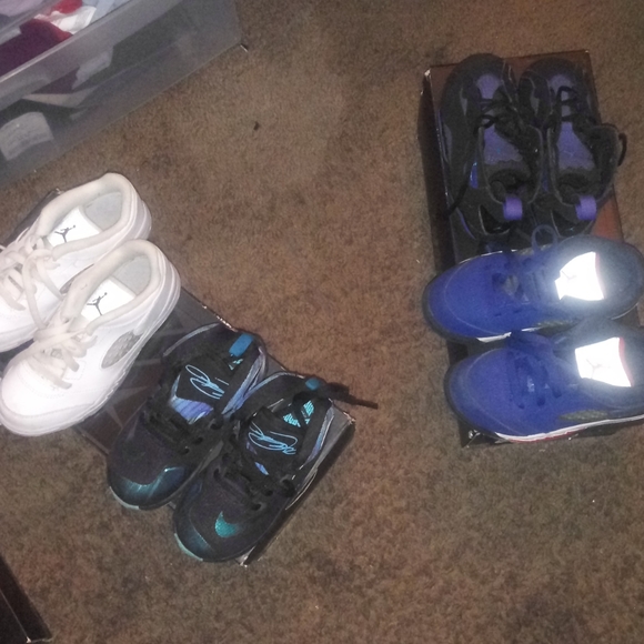 Shoes - Picture 4 of 6